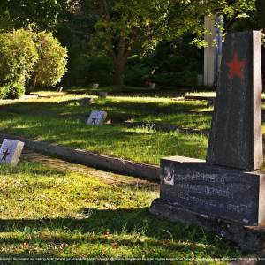 Cmentarz Żołnierzy Radzieckich w Suwałkach - cmentarz zolnierzy radzieckich w suwalkach 015