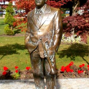 Pomnik Jana Machulskiego w Międzyzdrojach - pomnik jana machulskiego w miedzyzdrojach aw58