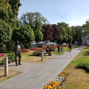 Pomnik Jana Machulskiego w Międzyzdrojach - pomnik jana machulskiego w miedzyzdrojach 2