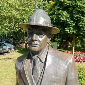 Pomnik Jana Machulskiego w Międzyzdrojach - pomnik jana machulskiego w miedzyzdrojach 5
