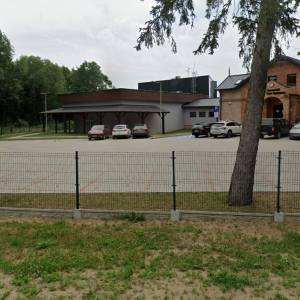 Parking przy Ośrodku Edukacji Przyrodniczej Młynarzówka - parking przy osrodku edukacji przyrodniczej mlynarzowka