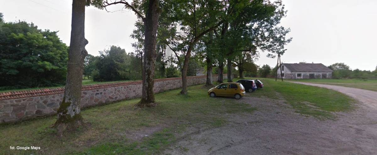 Parking przy siedzibie NPN - parking przy siedzibie npn2