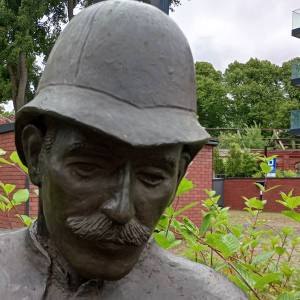 Ławeczka Stefana Szolc-Rogozińskiego w Świnoujściu - laweczka stefana szolc rogozinskiego w swinoujsciu 8