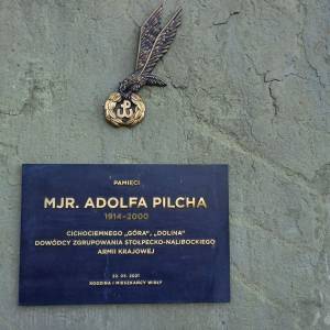 Pomnik pamięci Adolfa Pilcha w Wiśle - pomnik pamieci adolfa pilcha w wisle 5