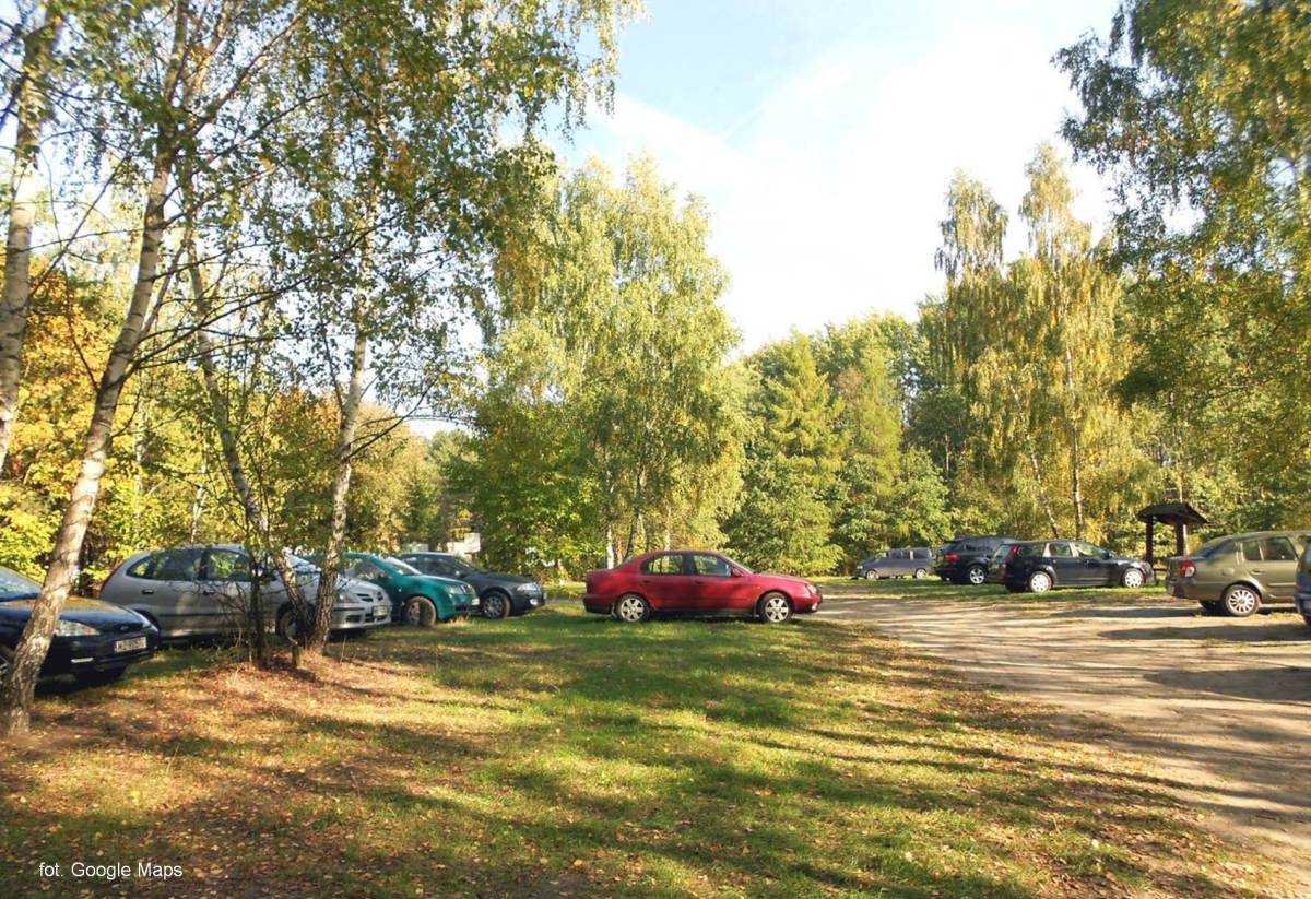 Parking Dąbrowa Leśna - parking dabrowa lesna3