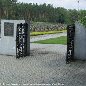 Ścieżka dydaktyczna "Wokół Palmir" - palmiry cemetery 20080713 05