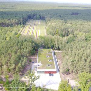 Ścieżka dydaktyczna "Wokół Palmir" - palmiry cemetery aerial photograph 2019 p01
