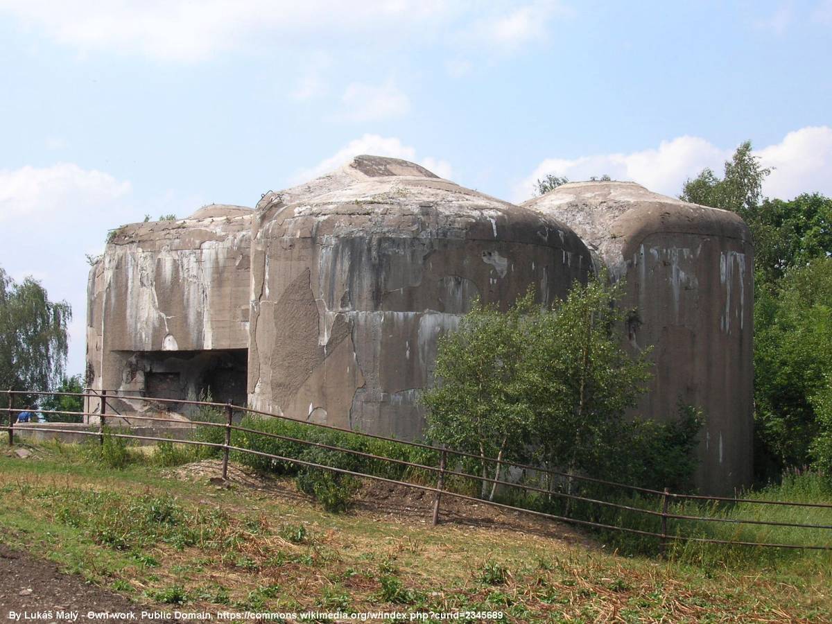 Schron N-D-S 73 "Jeřáb" - twierdza dobrosov n d s 73 jerab 3