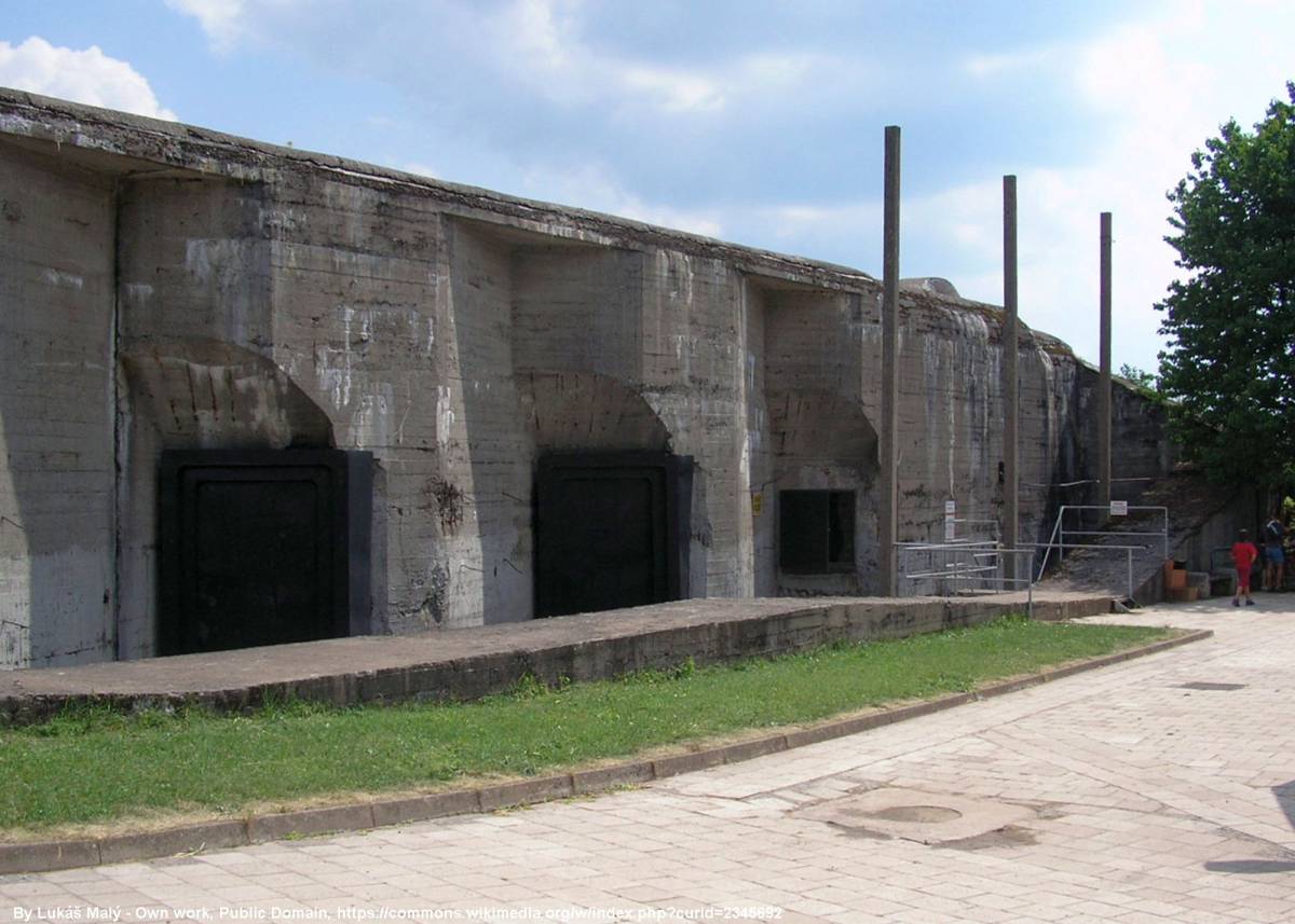 Schron N-D-S 75 "Zelený" - twierdza dobrosov schron n d s 75 zeleny 8