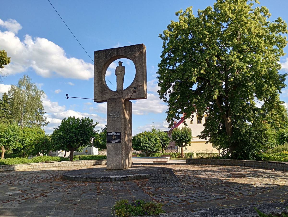 Pomnik Żołnierza Polskiego w Witnicy - pomnik zolnierza polskiego w witnicy 8