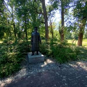 Pomnik Józefa Dowbor-Muśnickiego w Międzyrzeczu - pomnik jozefa dowbor musnickiego w miedzyrzeczu 7