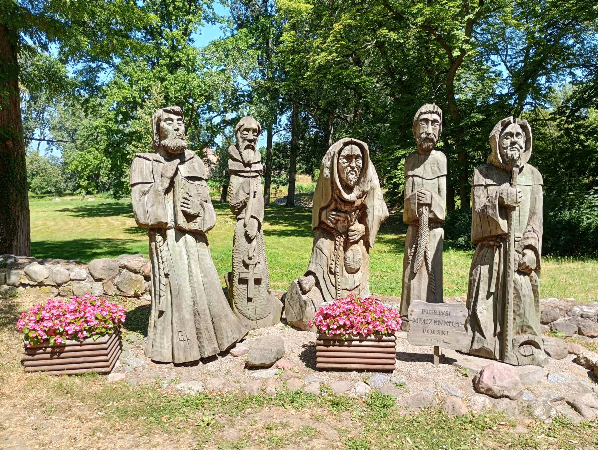 Pomnik pięciu braci męczenników w Międzyrzeczu - pomnik pieciu braci meczennikow w miedzyrzeczu 7