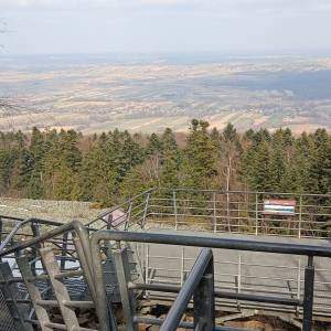 Galeria widokowa na Gołoborzu - goloborza na lysej gorze 2
