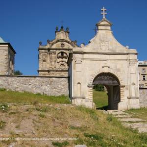Szlak Niebieski Świętokrzyskiego Parku Narodowego - 20080703 swiety krzyz klasztor imgp3874