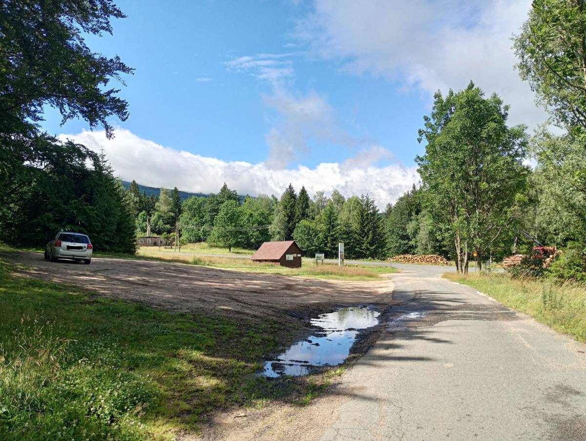 Parking pod Grabowcem w Sosnówce - parking pod grabowcem w sosnowce 16