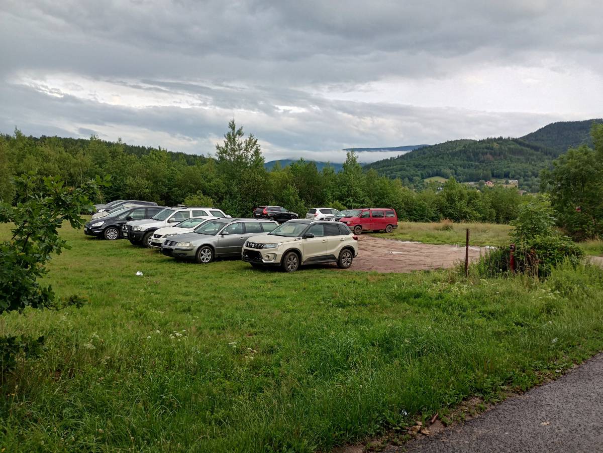 Parking pod Zamkiem Henryka - parking pod zamkiem henryka 25