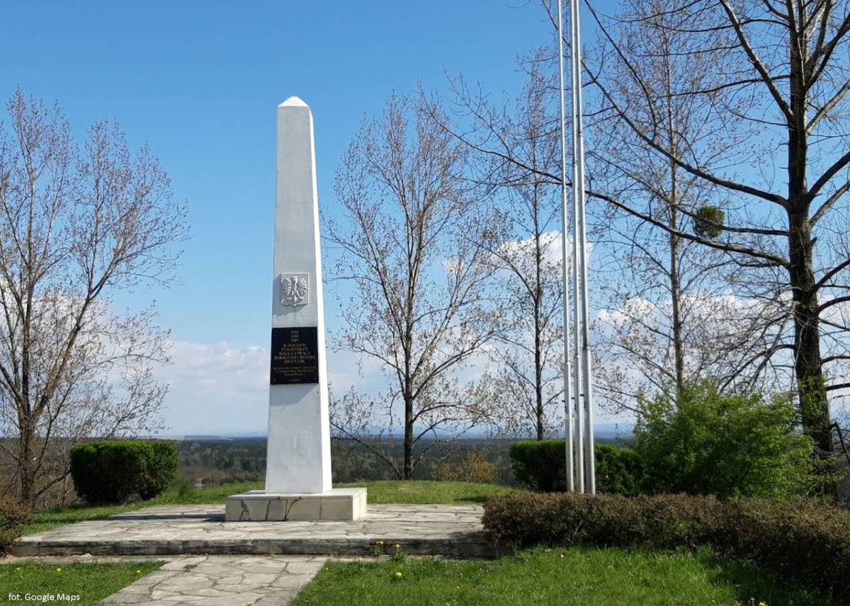 Pomnik Grunwaldzki w Chełmku - pomnik grunwaldzki w chelmku 1