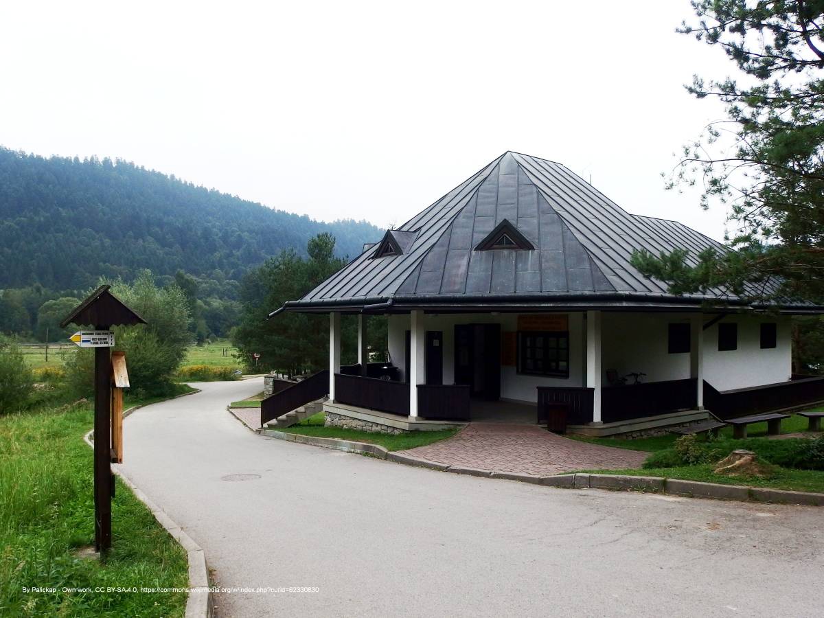 Pawilon Edukacyjny w Sromowcach Niżnych - sromowce nizne pawilon pieninskiego parku narodowego 3