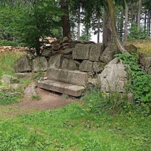 Kamienna Ławka w Kowarach - kamienna lawka w kowarach 3