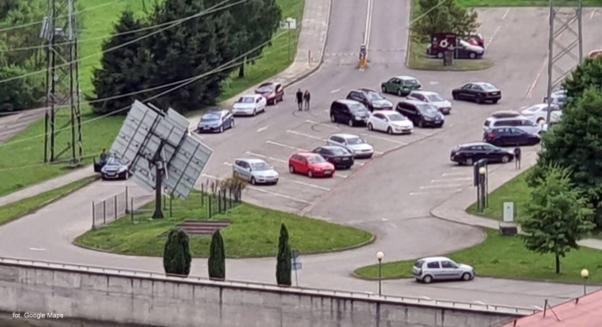 Parking elektrownia wodna Niedzica - parking elektrownia wodna niedzica1