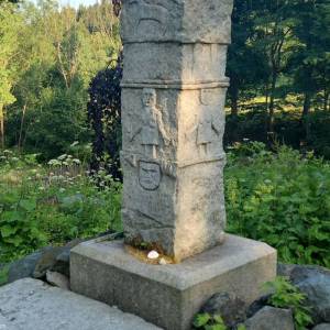 Pomnik Światowida w Czarnowie - pomnik swiatowida w czarnowie 7