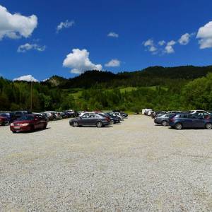 Parking przy spływie w Sromowcach Wyżnych - parking przy splywie w sromowcach wyznych1