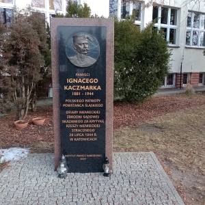 Pomnik Ignacego Kaczmarka w Rudzie Śląskiej - pomnik ignacego kaczmarka w rudzie slaskiej 3