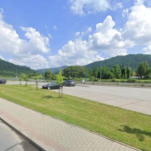 Parking przy przystani w Krościenku nad Dunajcem - parking przy przystani w kroscienku nad dunajcem2