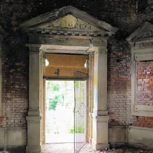 Mauzoleum Emila Beckera w Maciejowej - mauzoleum emila beckera w maciejowej 7