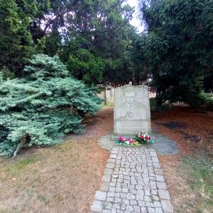 Pomnik Jerzego Popiełuszki w Brzegu - pomnik jerzego popieluszki w brzegu 4