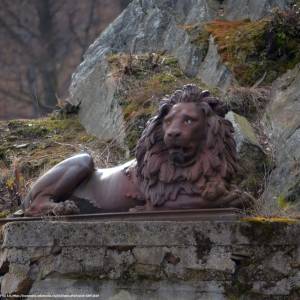 Lwia Góra (718 m n.p.m.) - staroscinskie skaly