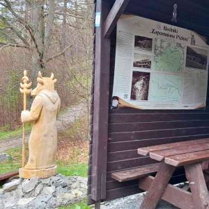 Pomnik Wołogóra w Budnikach - pomnik wologora w budnikach 7