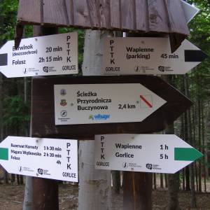 Szlak czarny Folusz-Ferdel - wapienne wieza widokowa na ferdlu hb3