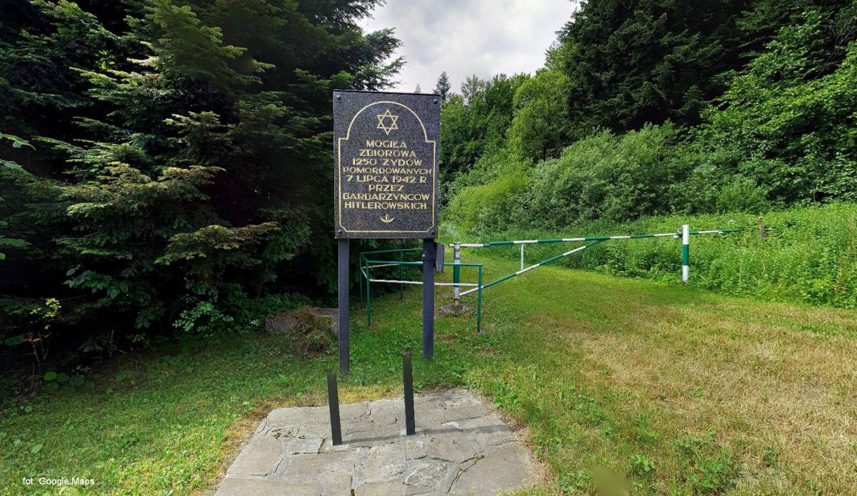 Zbiorowa mogiła Żydowska na Przełęczy Hałbowskiej - zbiorowa mogila zydowska na przeleczy halbowskiej