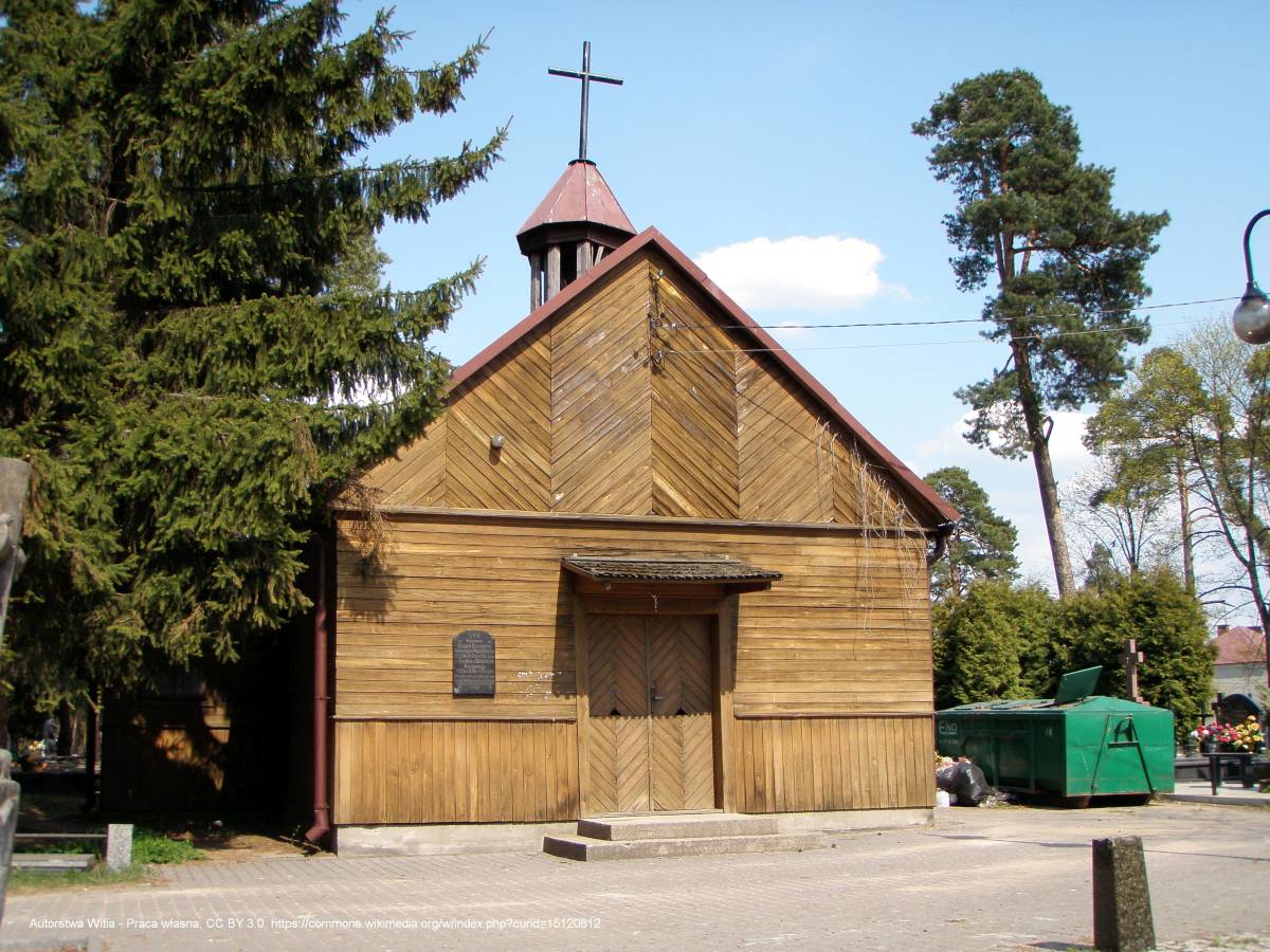 Kaplica grobowa rodziny Truszkowskich w Augustowie - chapel of truszkowski family in augustow 03