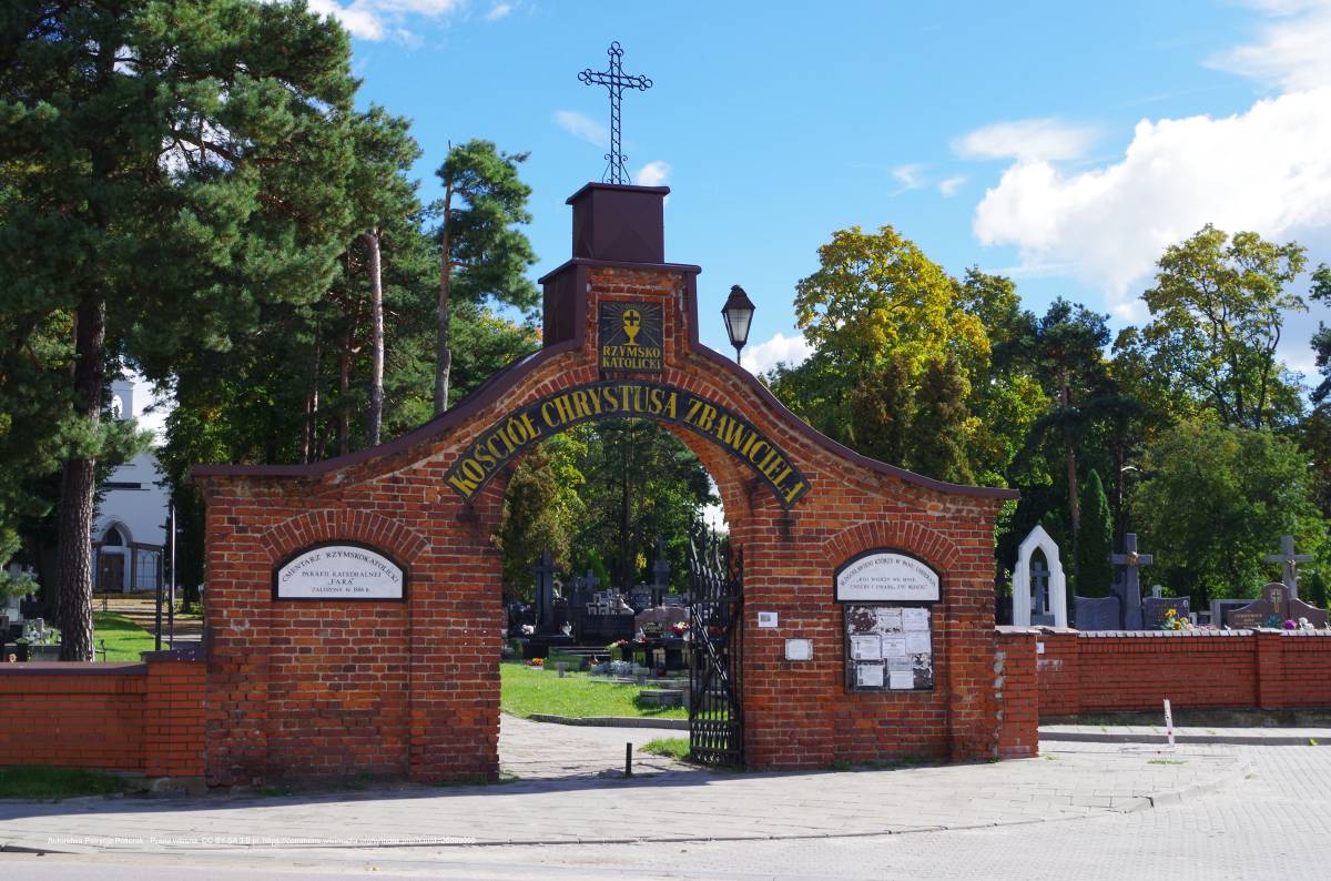 Cmentarz Farny w Białymstoku - 633139 cmentarz farny brama
