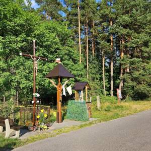 Krzyż, kapliczka i dzwonek w Truszczycy - krzyz kapliczka i dzwonek w truszczycy 10