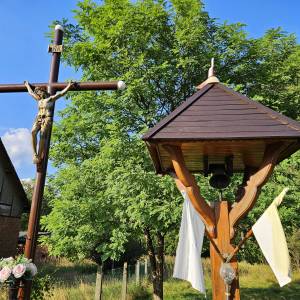 Krzyż, kapliczka i dzwonek w Truszczycy - krzyz kapliczka i dzwonek w truszczycy 3