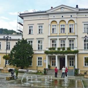 Uzdrowisko Jedlina-Zdrój - jedlina zdroj dom zdrojowy charlottenbrunn02